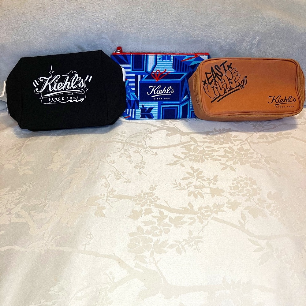 NWT Kiehl’s Cosmetic Makeup Bag Bundle Of Three